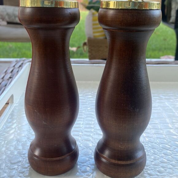 Vintage Wooden 1960’s Salt Shaker & Pepper Grinder Set - Picture 2 of 8